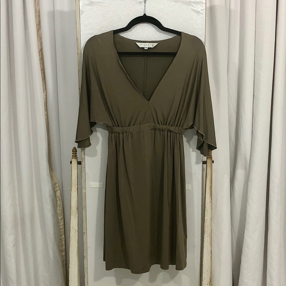 Trina Turk medium green stretch dress